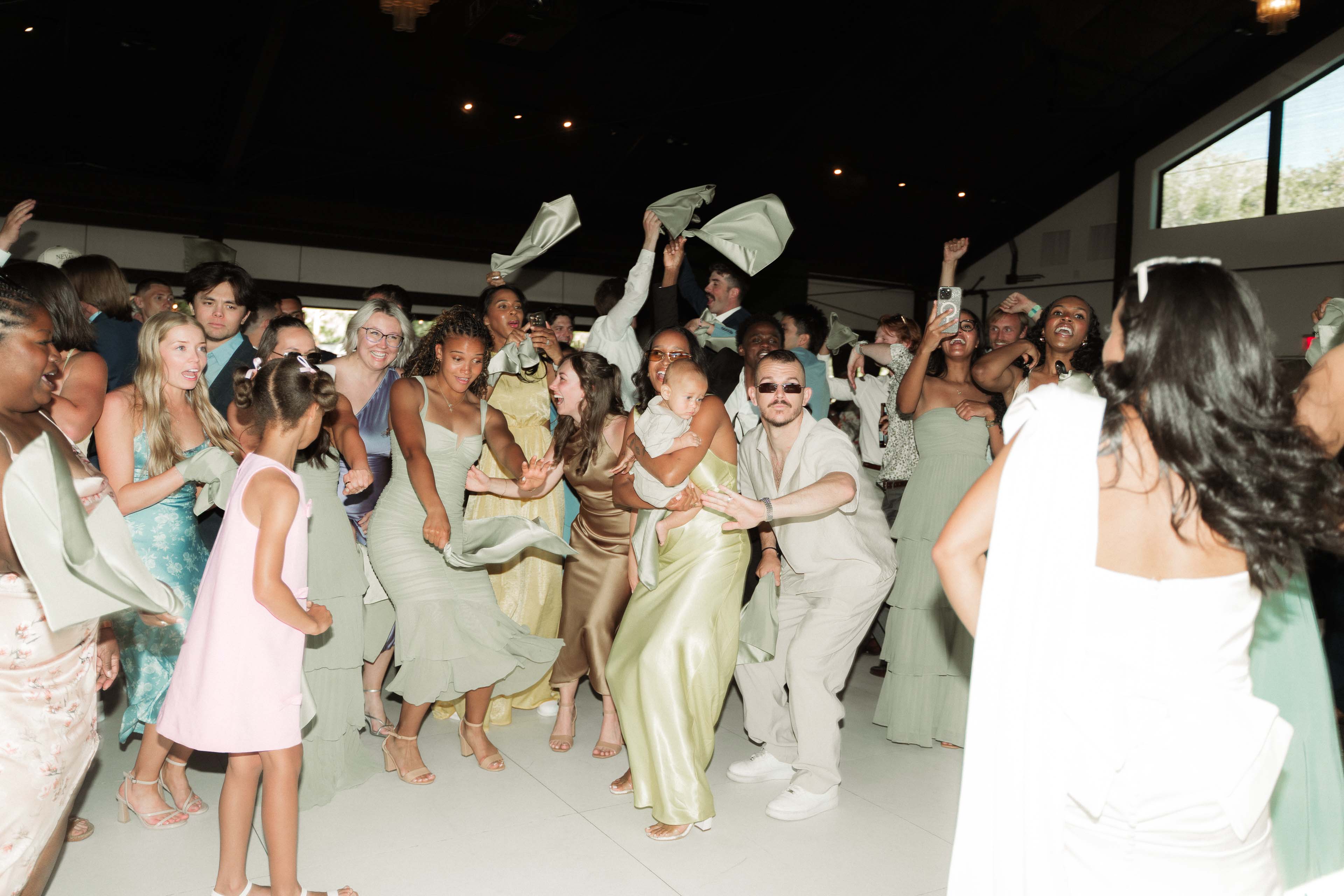 JLyn and Zach The Elm Estate Real Wedding 5